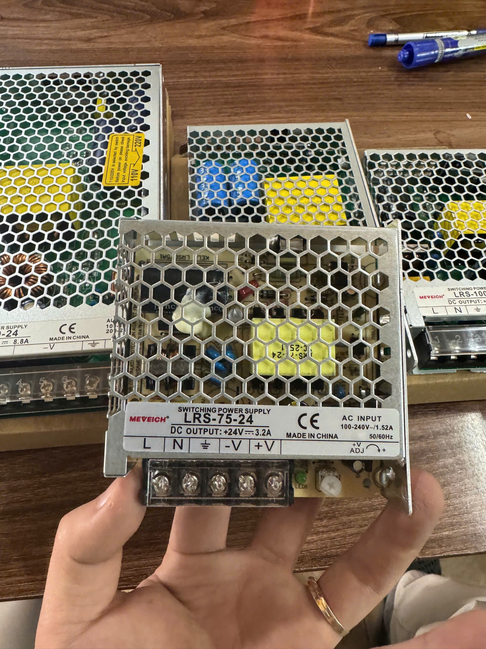 Bộ nguồn tổ ong Meanwell LRS-75-24 (75W 24V 3.2A) - ảnh phụ 1