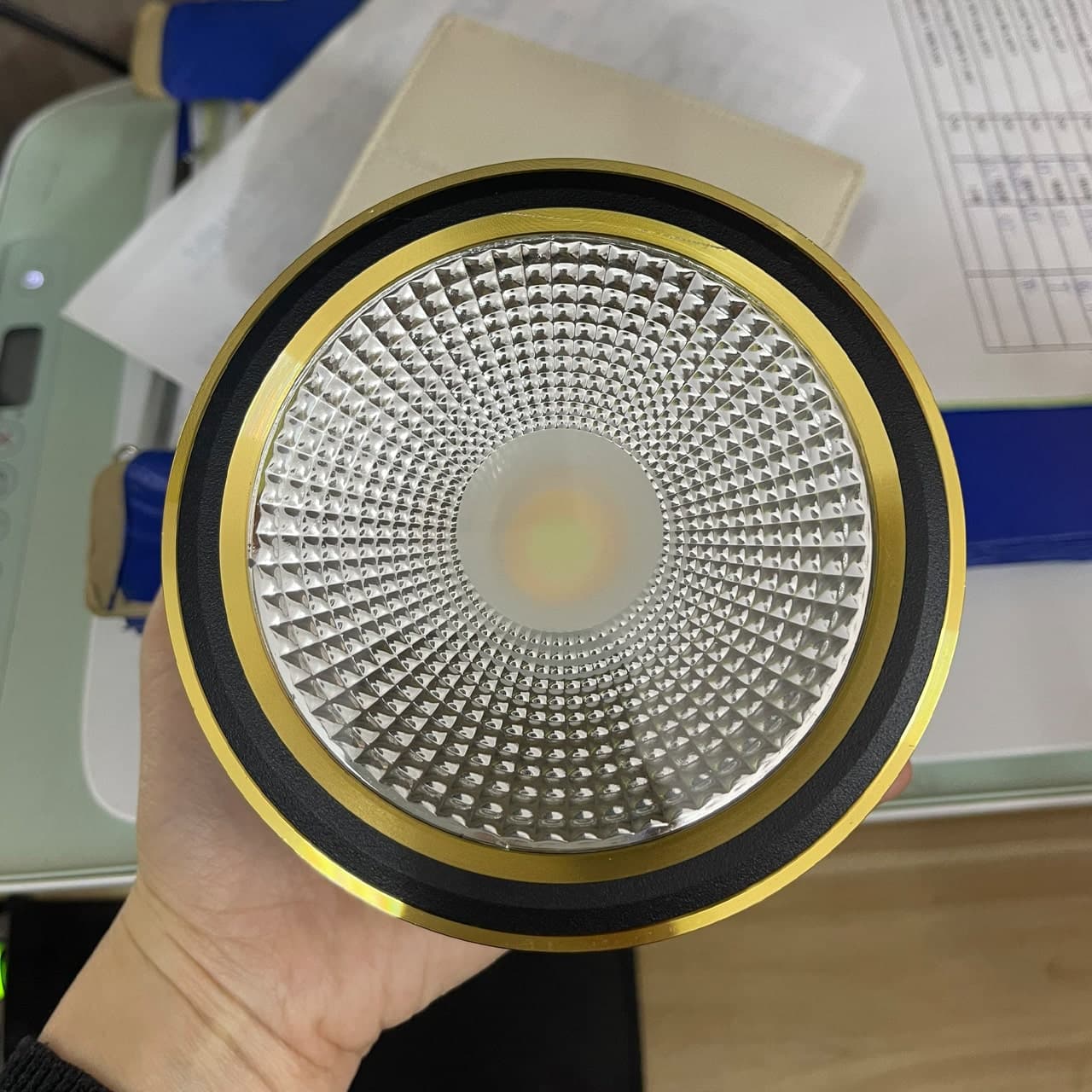 Đèn Lon Ốp Trần 12W Viền Vàng 3 Chế Độ 115×55