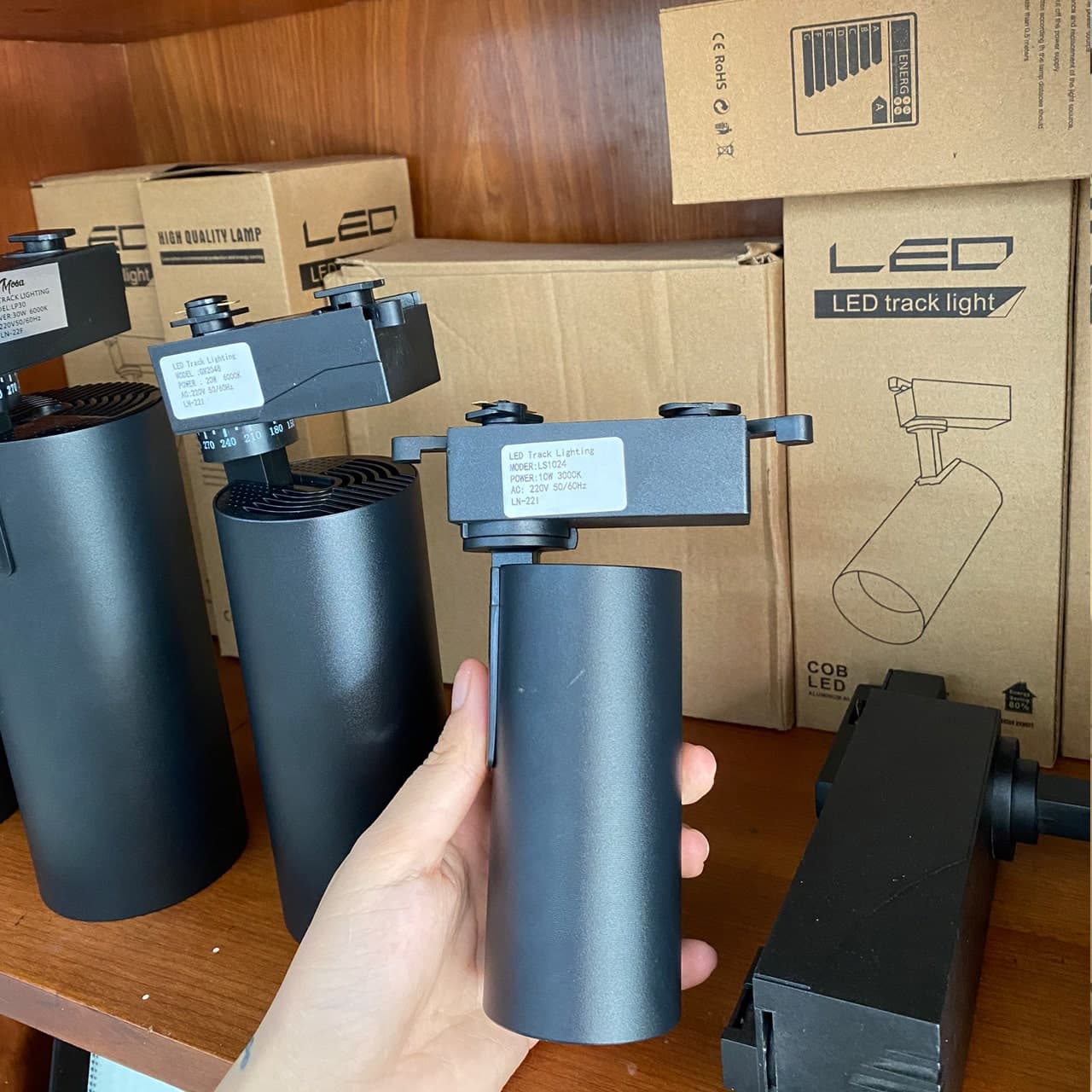 Đèn Rọi Thanh Ray Ống Bơ 10w - ảnh phụ 5