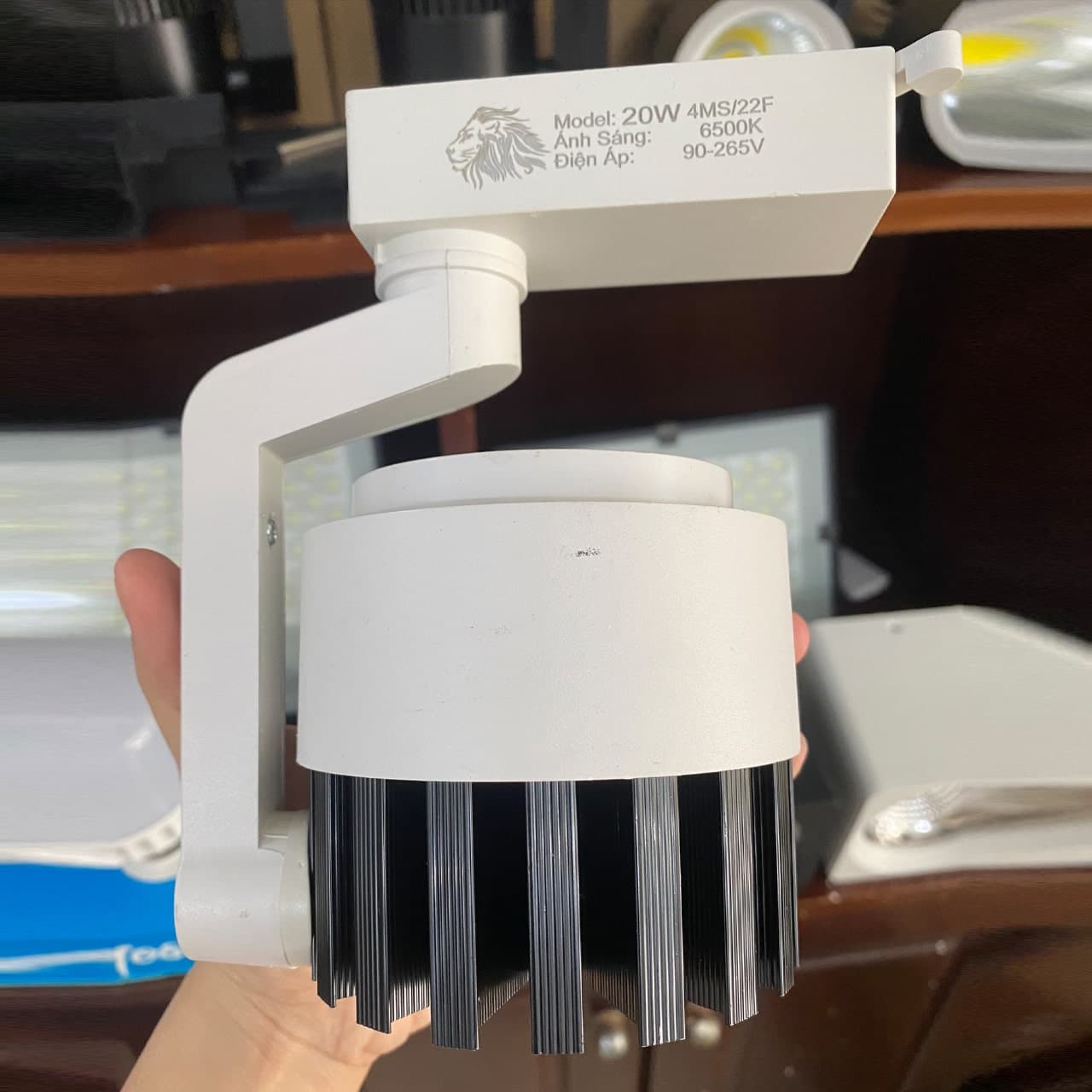 Đèn Rọi Thanh Ray Khuỷu Cob 20w - ảnh phụ 4