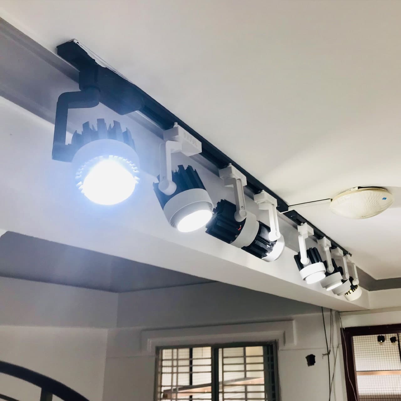 Đèn Rọi Thanh Ray Khuỷu Cob 20w - ảnh phụ 6