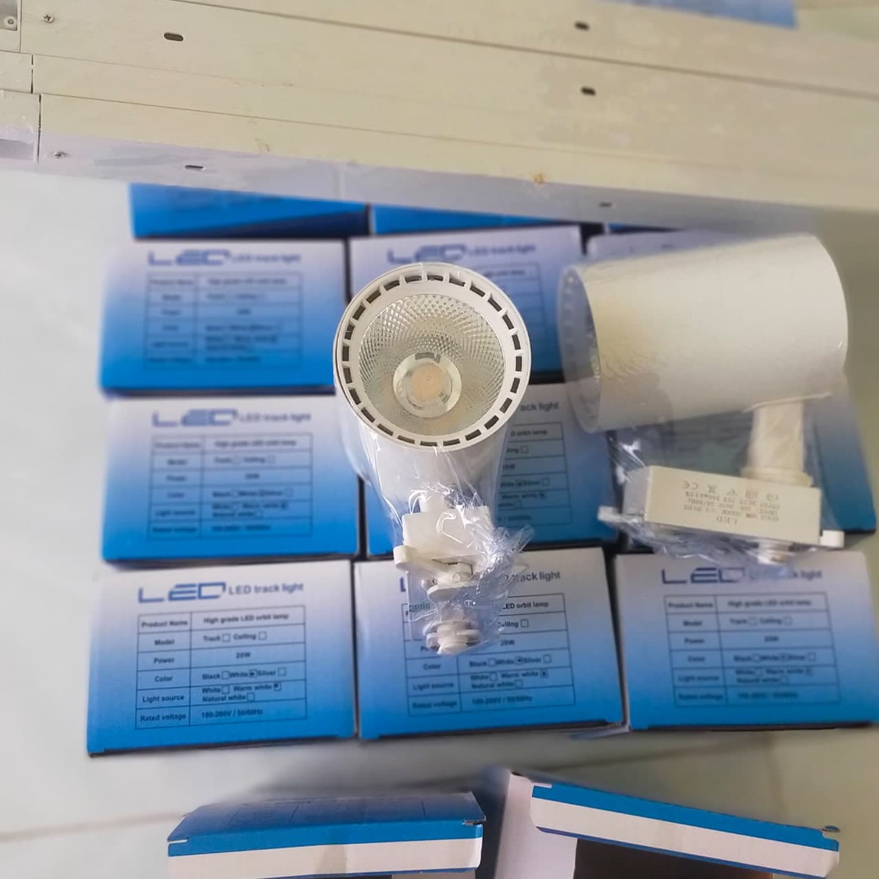 Đèn Rọi Thanh Ray Cob 20w - ảnh phụ 3