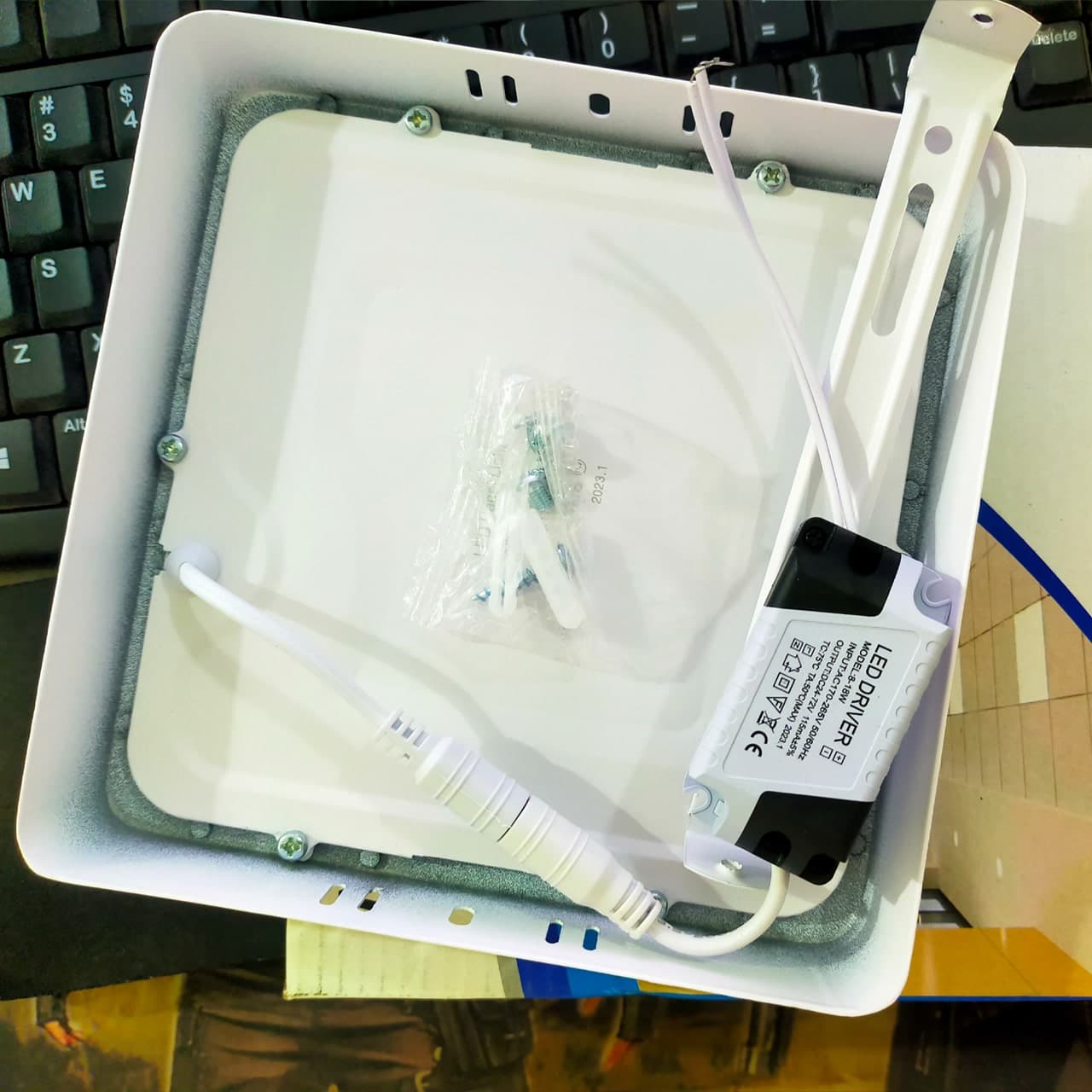 Đèn LED Ốp Trần Vuông 12W - ảnh phụ 3