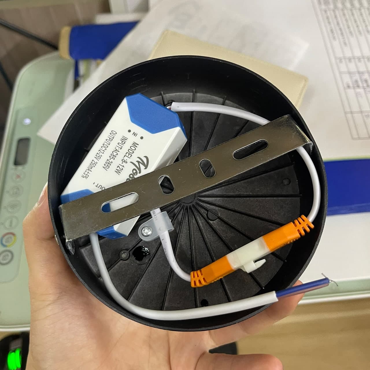 Đèn Lon Ốp Trần 12W Viền Vàng 115×55 - ảnh phụ 3