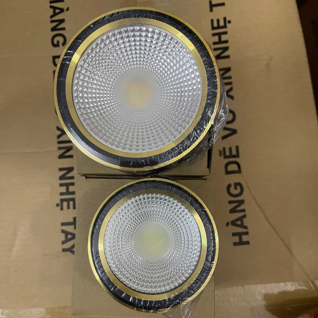 Đèn Lon Ốp Trần 12W Viền Vàng 115×55 - ảnh phụ 5