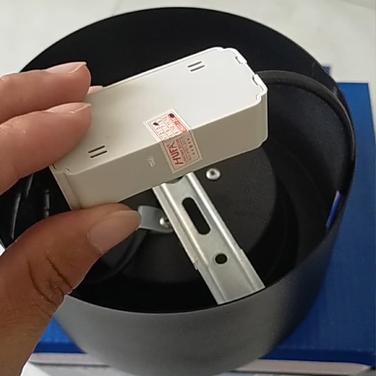 Đèn Lon Ốp Trần 10W Sáng 4000k - ảnh phụ 4