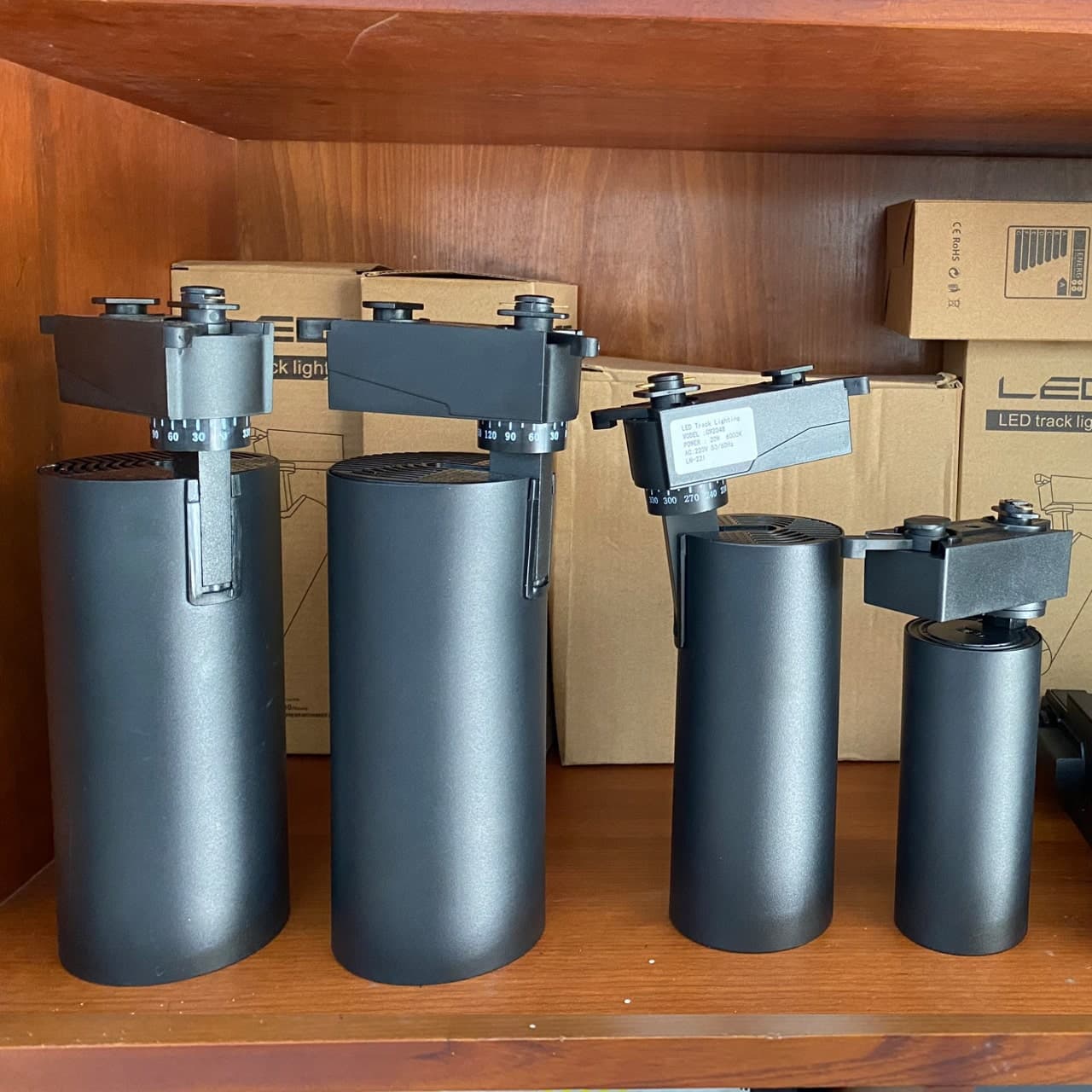 Đèn Rọi Thanh Ray Ống Bơ 20w - ảnh phụ 7